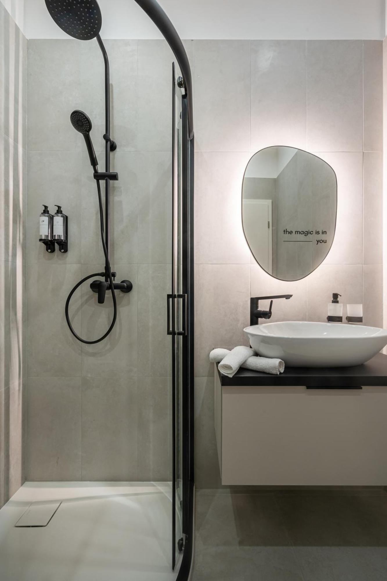 You Boutique Suites, Best Location By Bqa 布达佩斯 外观 照片